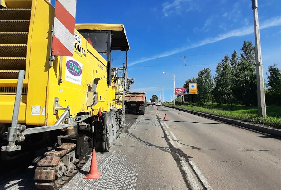 Кузбасс: в Новоильинском районе Новокузнецка ремонтируют дороги и устанавливают светофоры